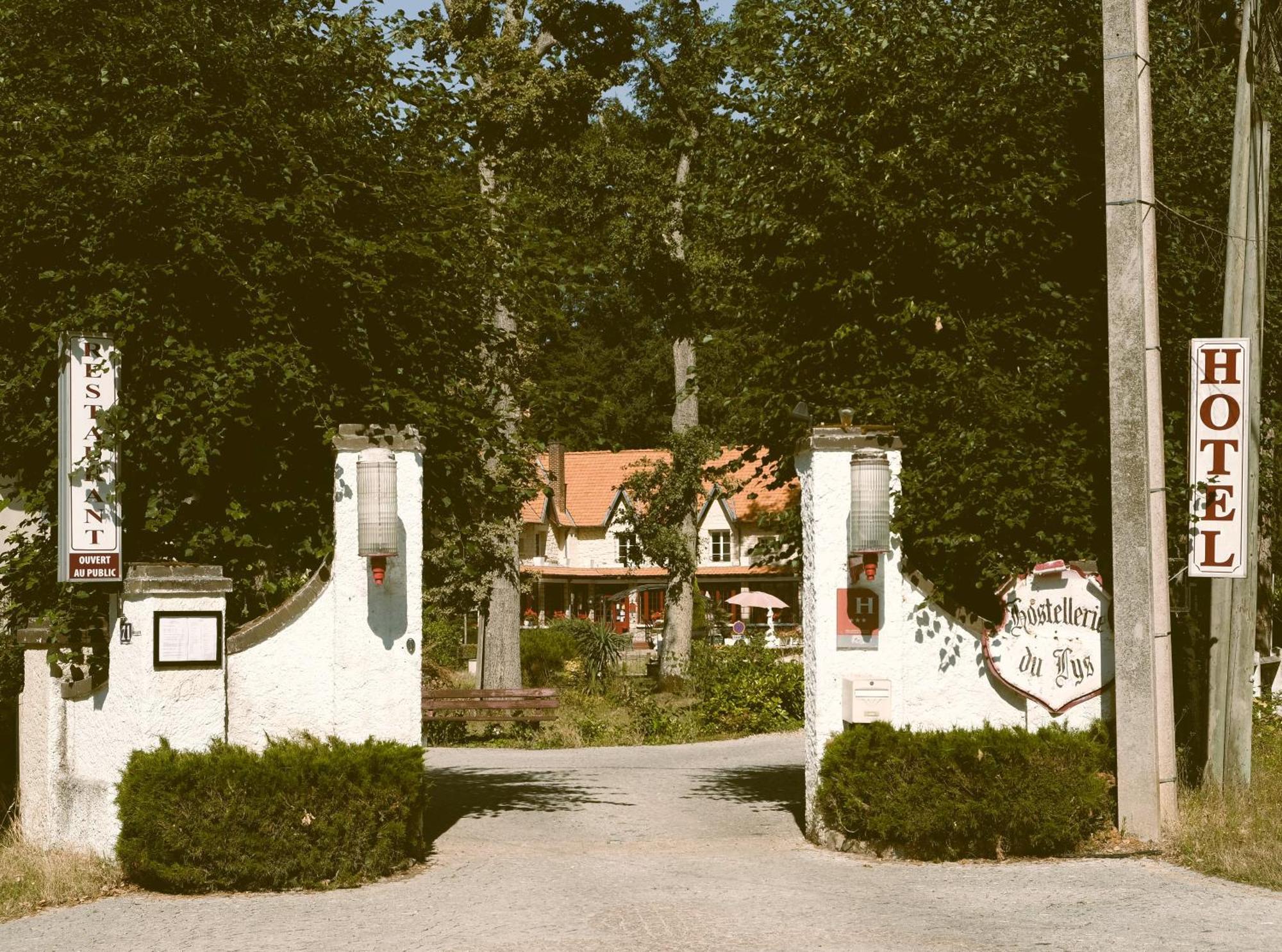 Hostellerie Du Lys Lamorlaye Kültér fotó