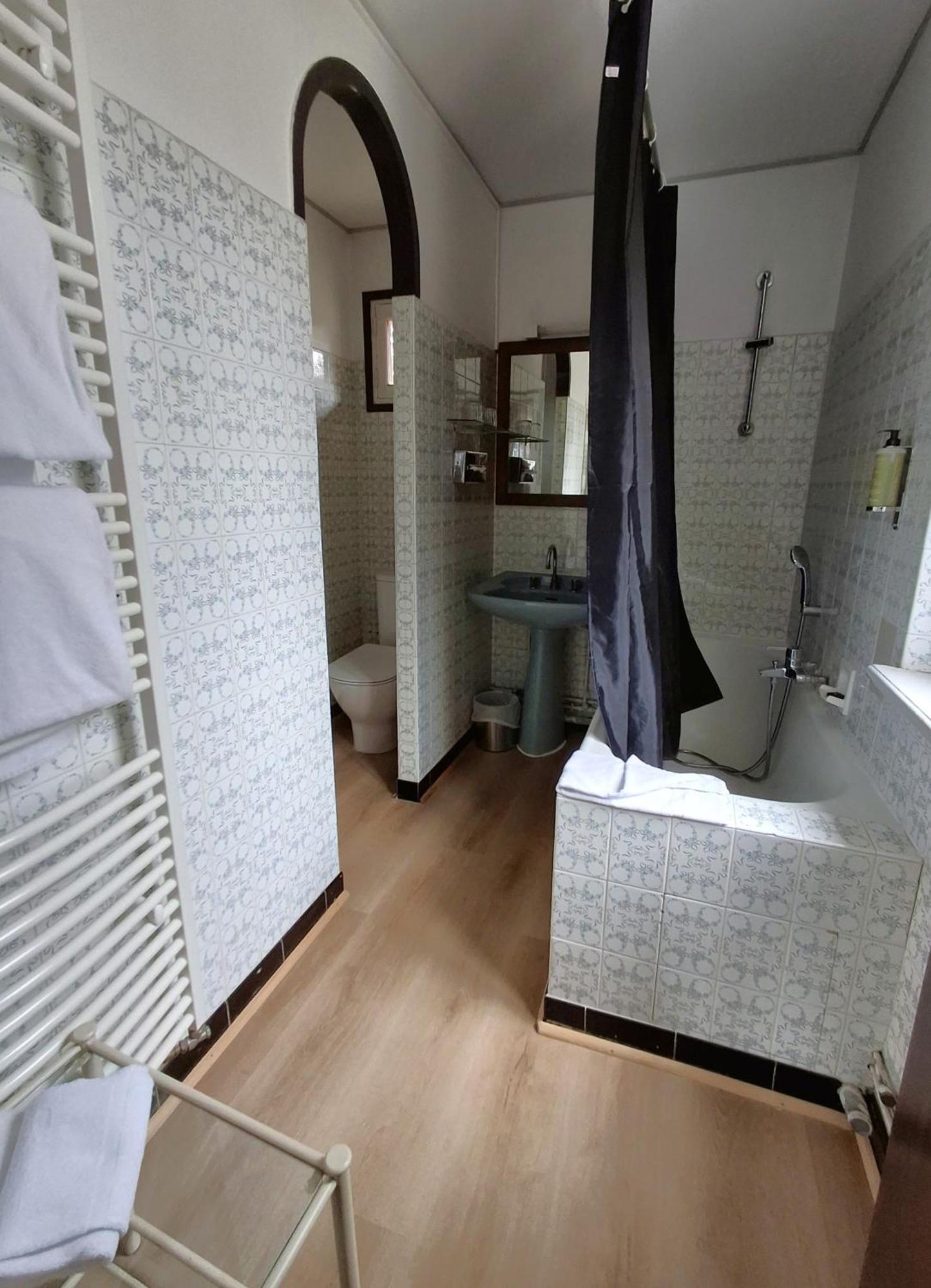 Hostellerie Du Lys Lamorlaye Kültér fotó