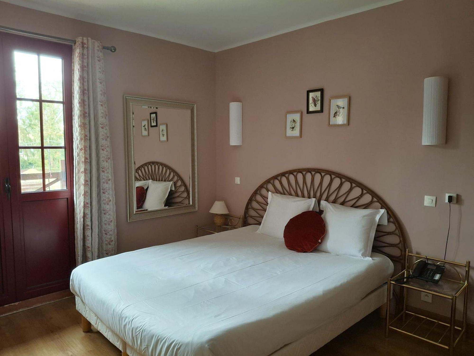 Hostellerie Du Lys Lamorlaye Kültér fotó