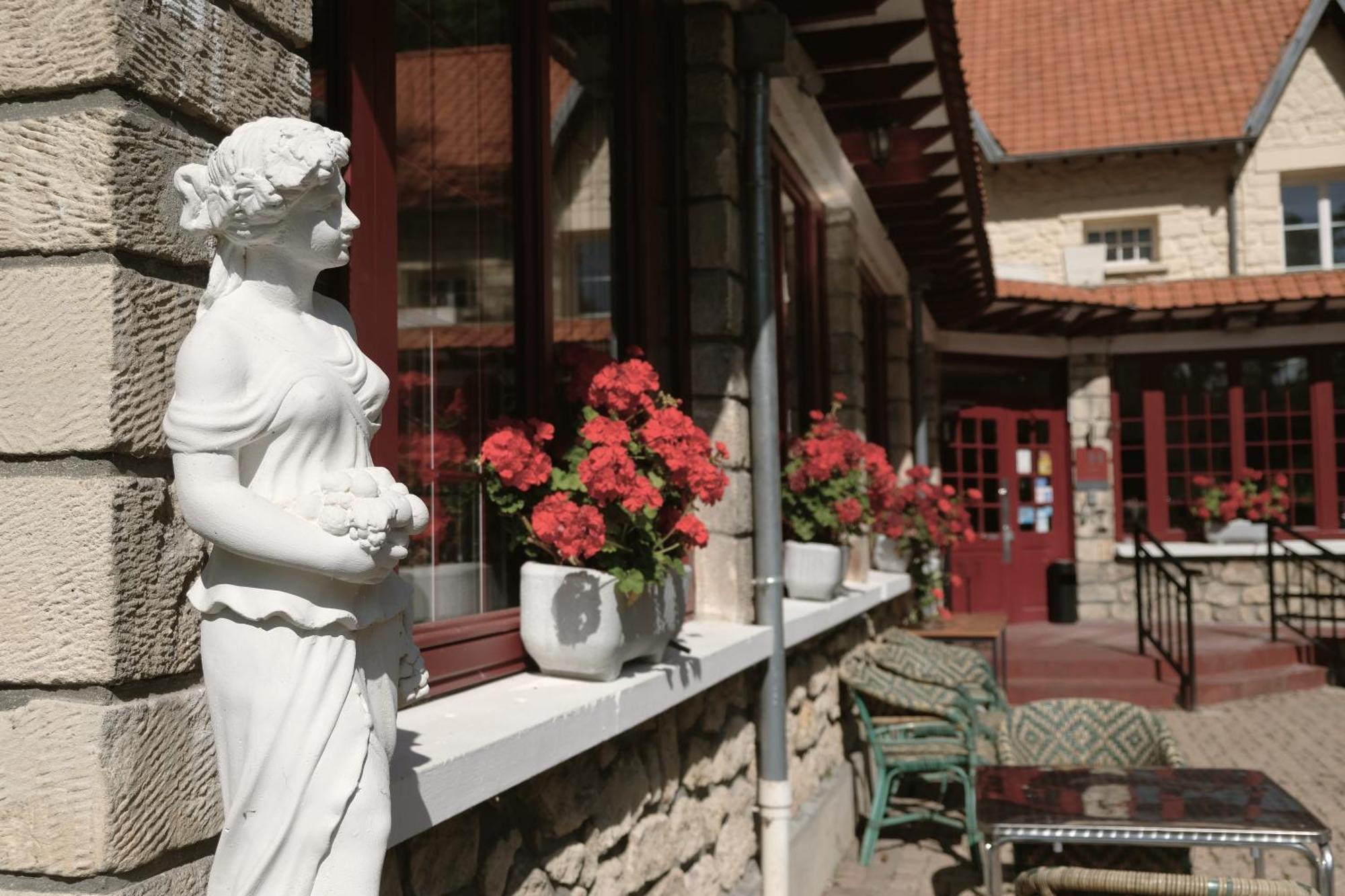 Hostellerie Du Lys Lamorlaye Kültér fotó
