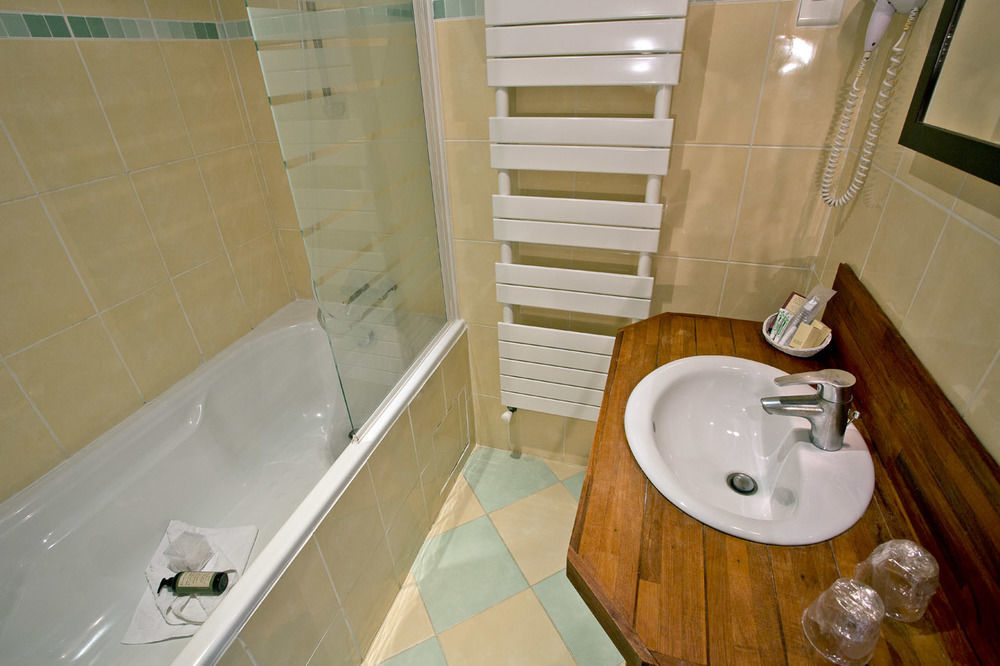 Hostellerie Du Lys Lamorlaye Kültér fotó